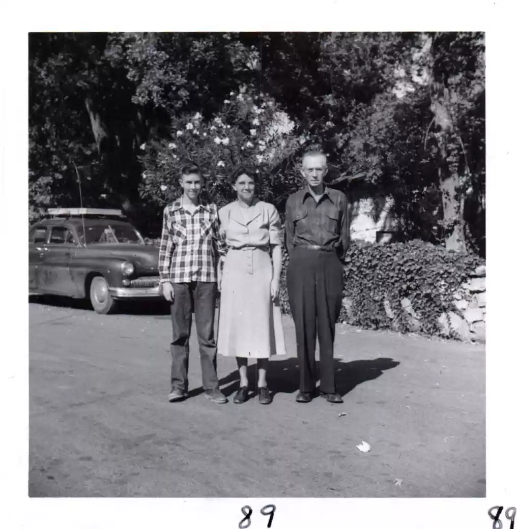 Mr. & Mrs. Starkey & son (89)